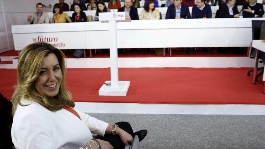 Susana Díaz, sonriente, durante la reunión del Comité Federal. // Efe