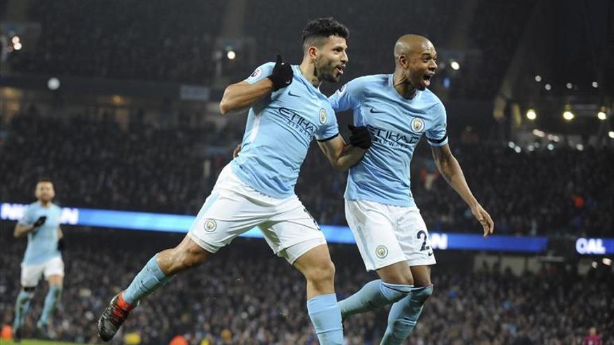 Triplete de Agüero con un City lanzado