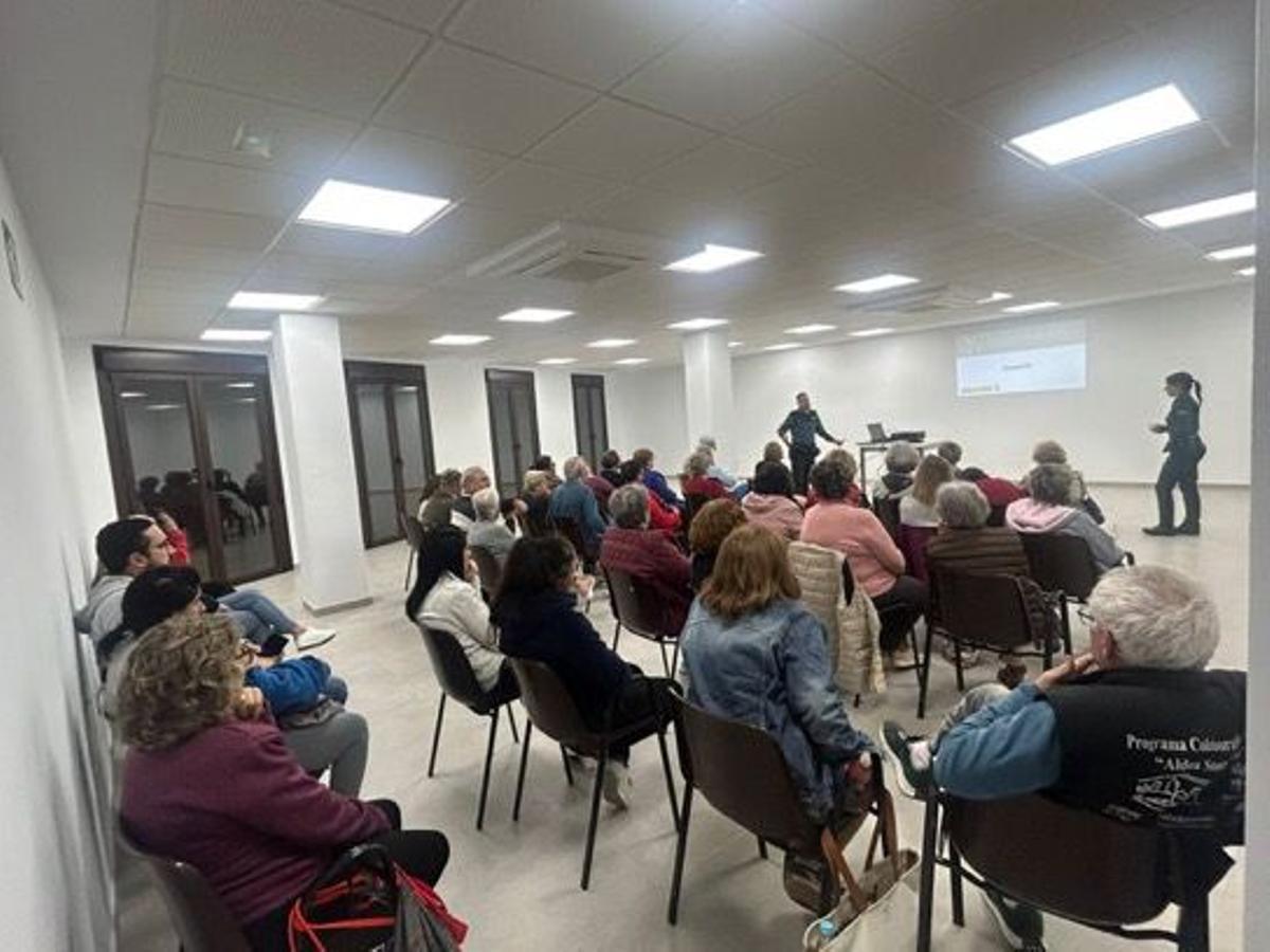 Proyecto provincial de ciberseguridad en Aldeacentenera.