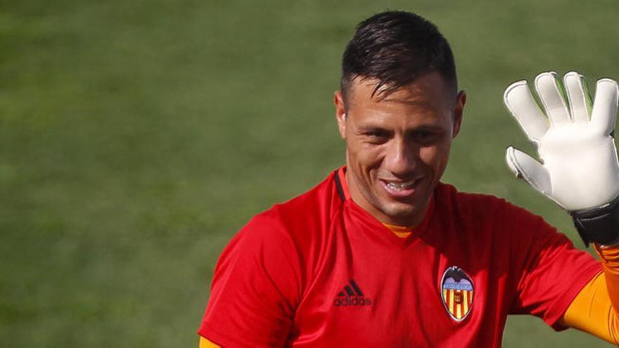 Diego Alves quiere hablar en el campo