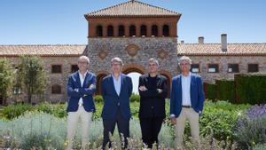 economia/Eugeni Llos, director general Perelada, Javier Suqué, presidente Grup Peralada, Rafael Aranda, RCR Arquitectes y Delfí Sanahuja, enólogo Perelada 1.jpg