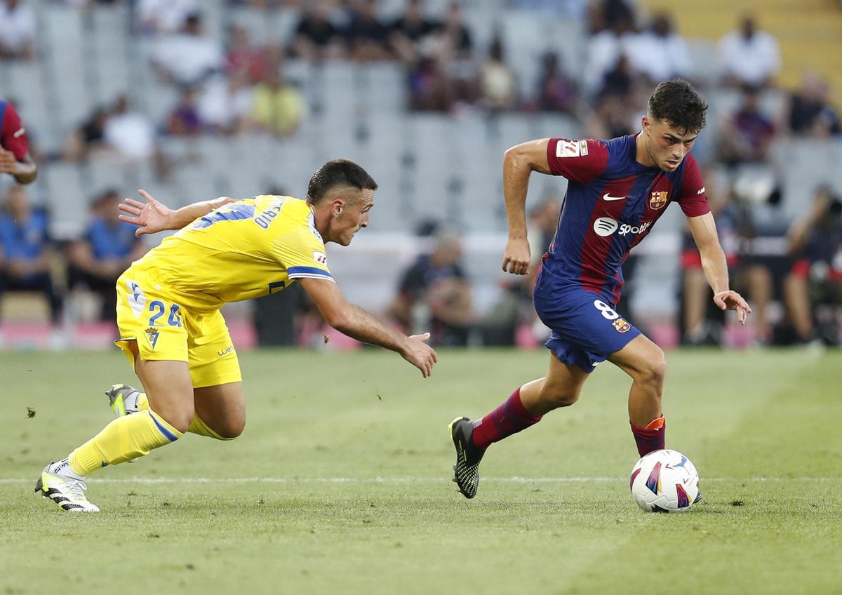 Pedri es perseguido por Fede San Emeterio