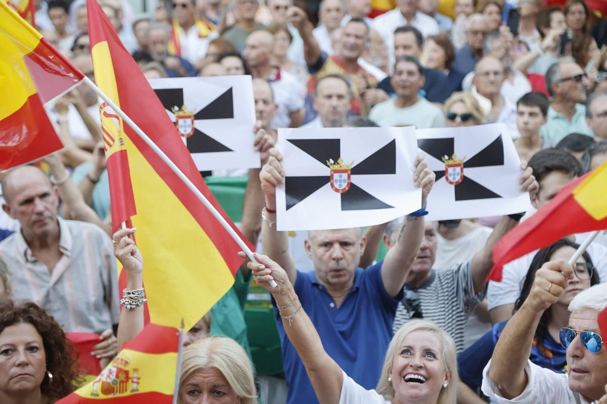 Miles de cordobeses arropan a Ceuta
