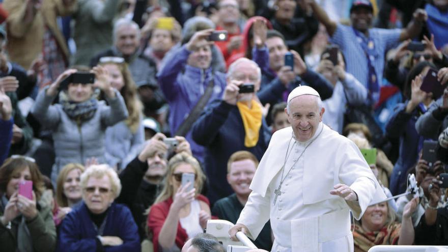 El Papa Francisco,ayer. // Efe