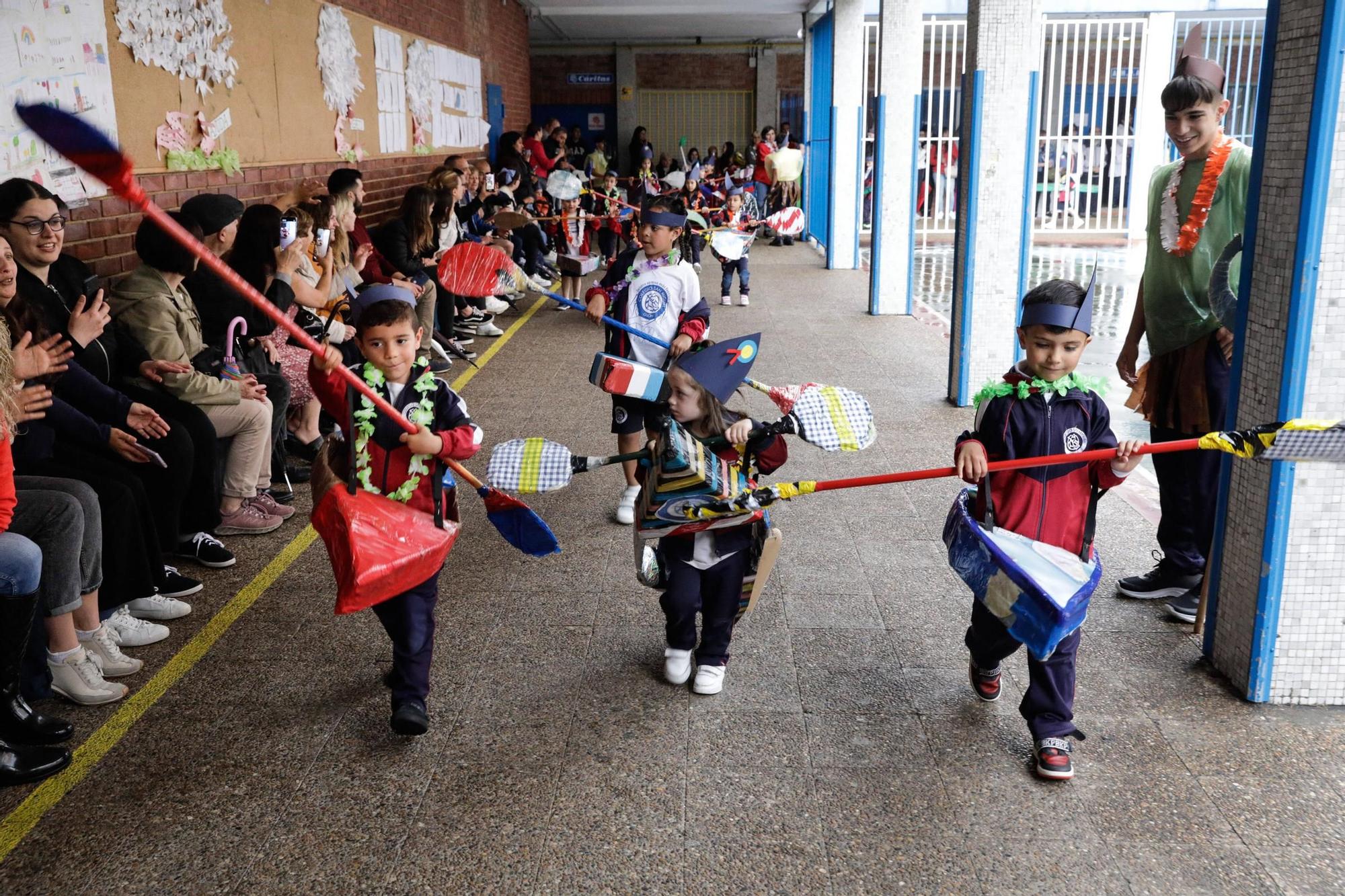 Los alumnos del colegio San Miguel recrean el Descenso del Sella (en imágenes)
