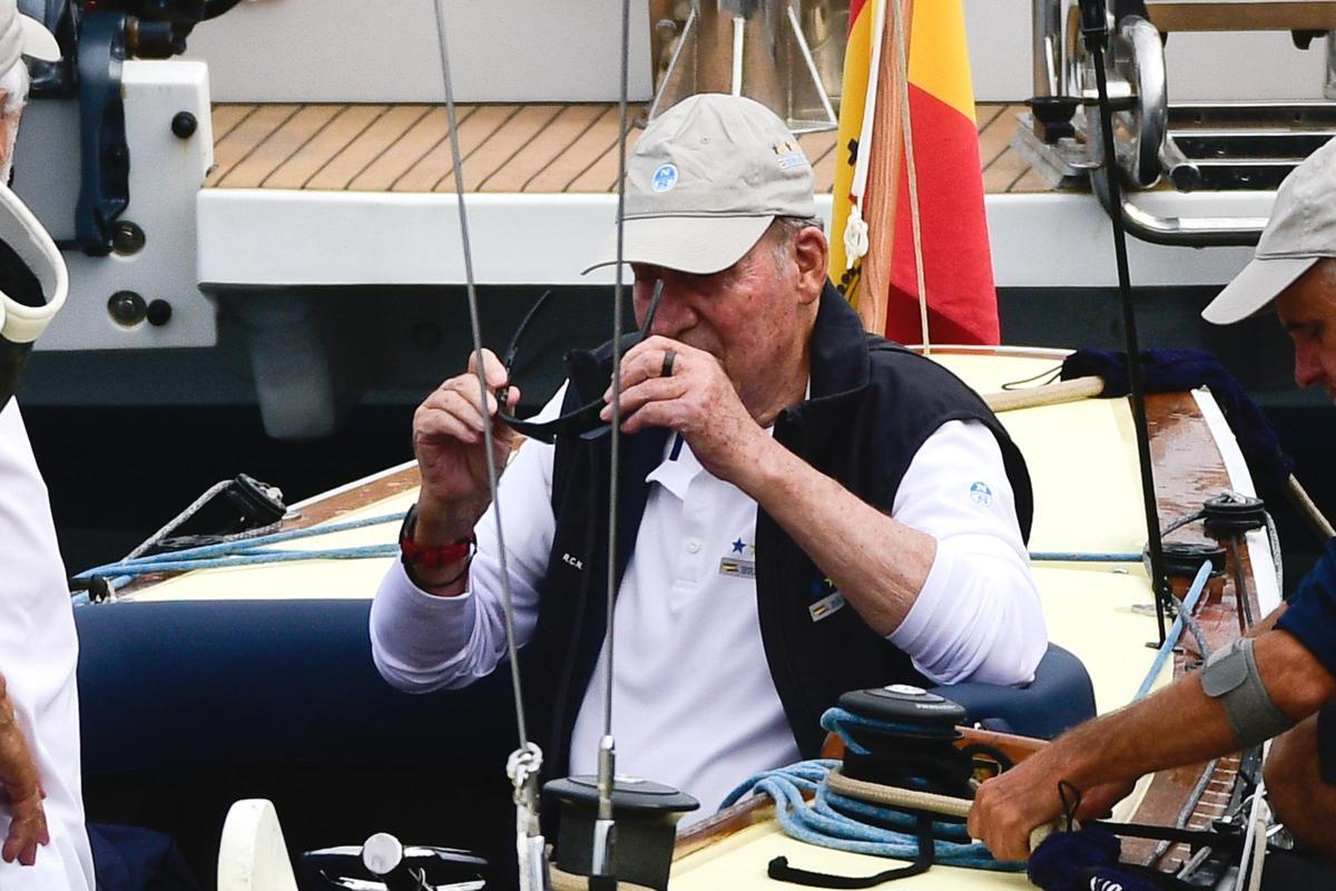 El rey Juan Carlos sale a navegar con el Bribón