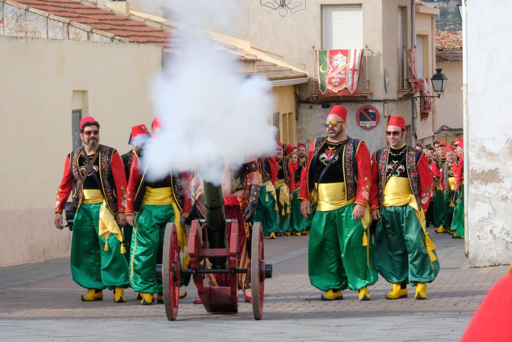 Los Moros y Cristianos se despiden de los cargos festeros de 2019 y dan la bienvenida a los de 2020