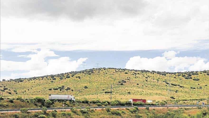 El Ayuntamiento de Plasencia da el visto bueno al primer parque eólico de Extremadura