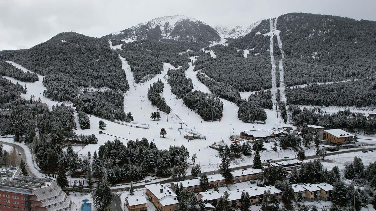 L'estació de Masella ja amb aspecte hivernal aquesta setmana