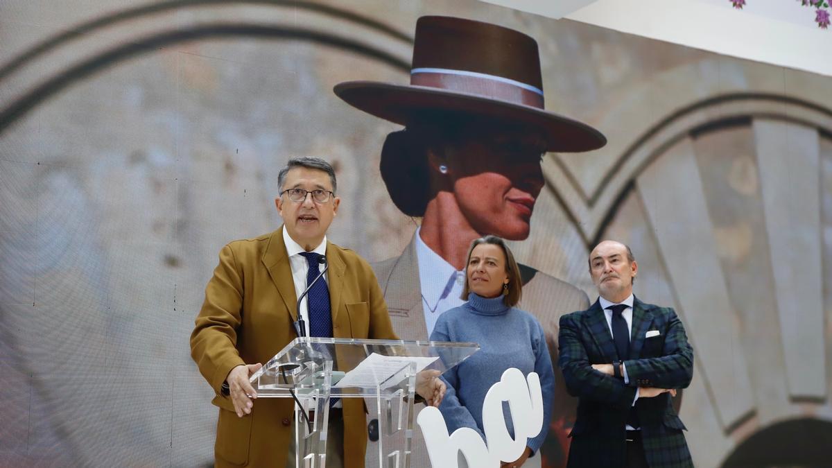 El presidente de Córdoba Ecuestre, Rafael Blanco, en la presentación en Fitur de las actividades relacionadas con el mundo del caballo en Córdoba.