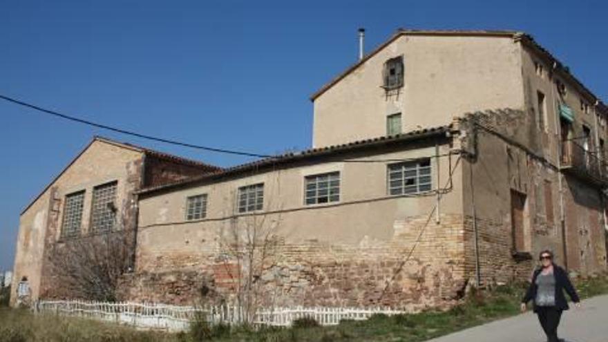 La fàbrica, abandonada fa 30 anys, era una factoria de filatures