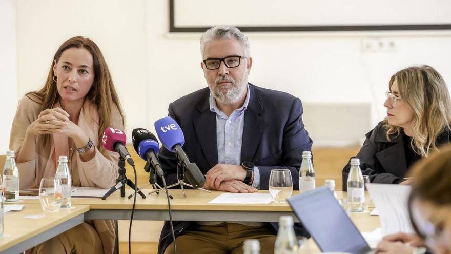 Carol Cardero, Jesús Cuartero y Laura Calvo, de Essentially Mallorca.