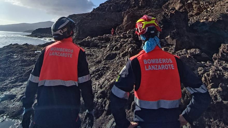 Hallan el cuerpo sin vida de un hombre en un acantilado del sur de Lanzarote