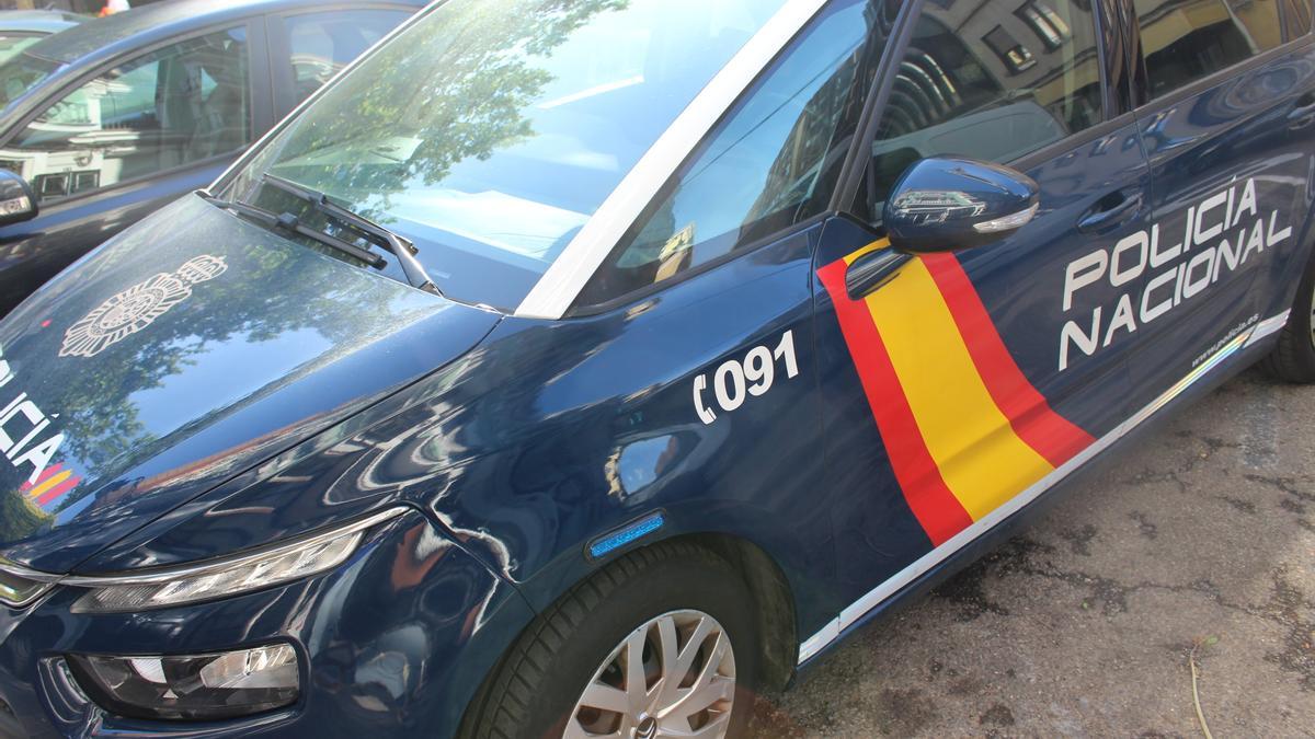 Coche de la Policía Nacional de Gandia