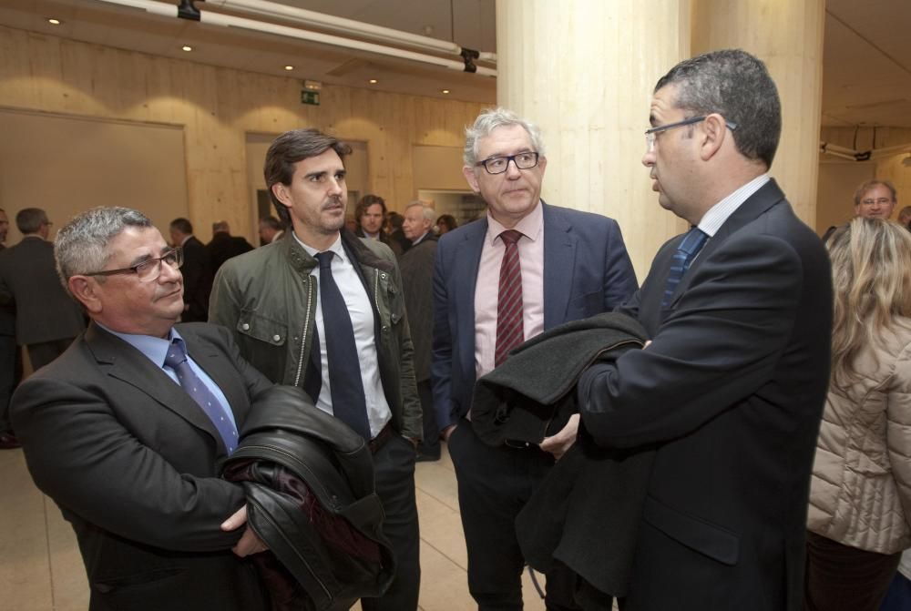 Conferencia de Andrés García Reche en el Club Mercantil