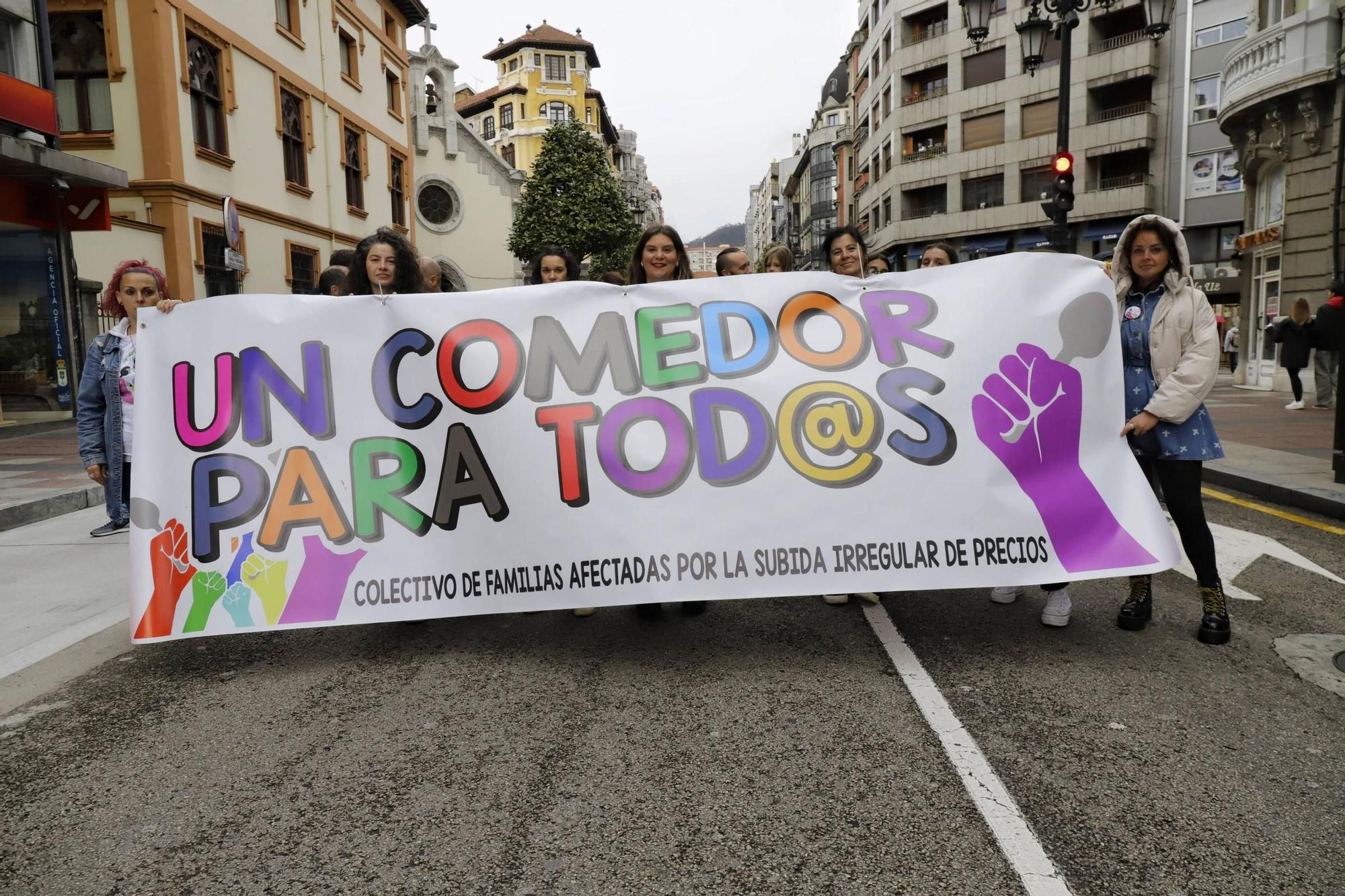 EN IMÁGENES: Así fue la manifestación en defensa de la enseñanza pública asturiana en Oviedo
