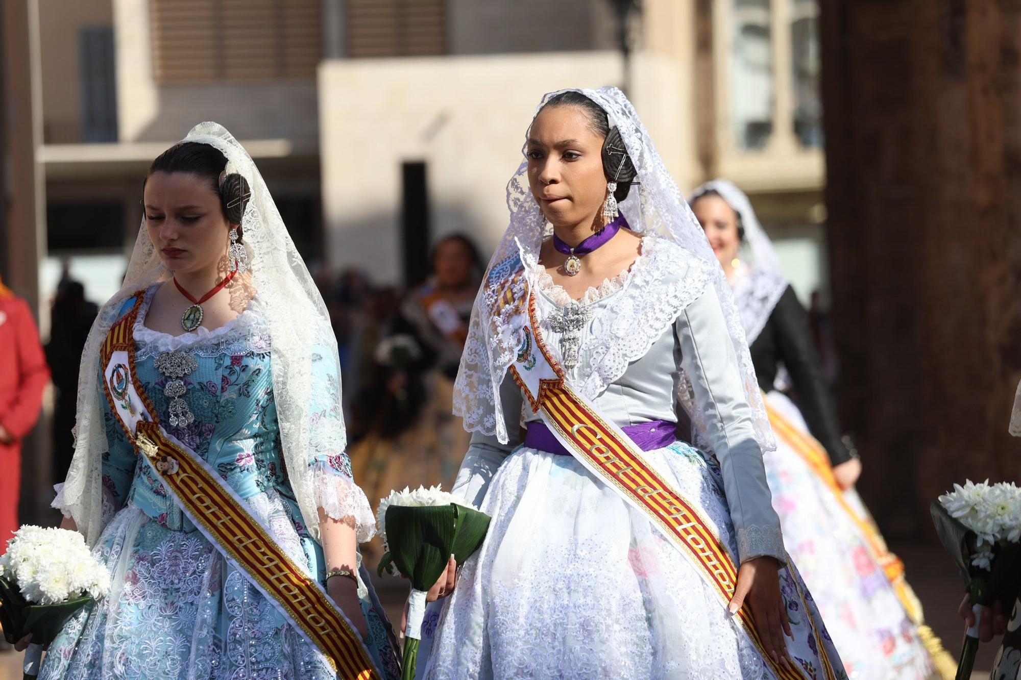 Búscate en el primer de la Ofrenda en la calle de la Paz hasta las 17 horas