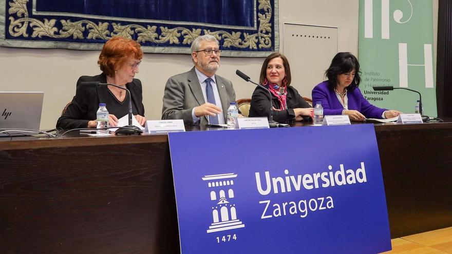 Concha Lomba, José Antonio Mayoral, Sara Fernández y Gloria Pérez, este viernes en la sala Pilar Sinués.