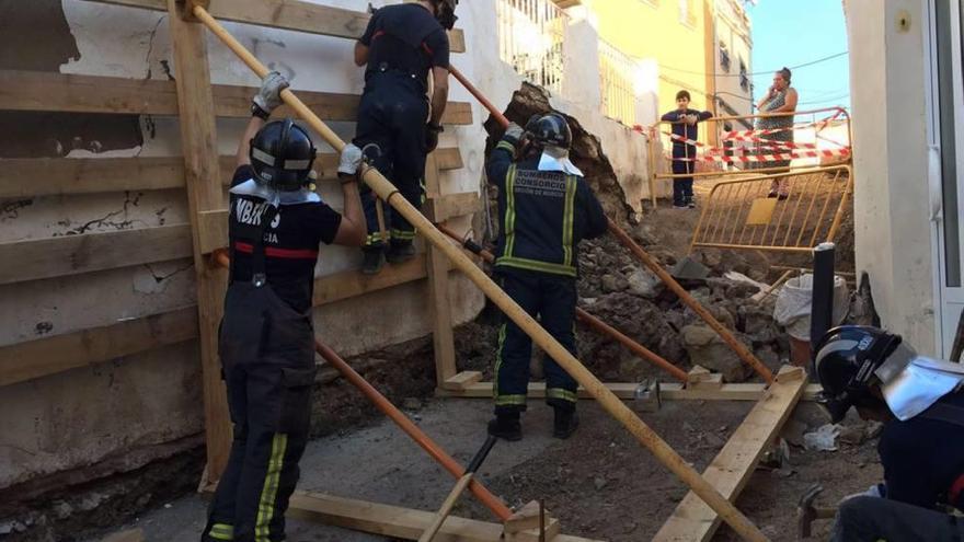 Aprueban la demolición de parte de la casa que obligó a desalojar a 10 personas