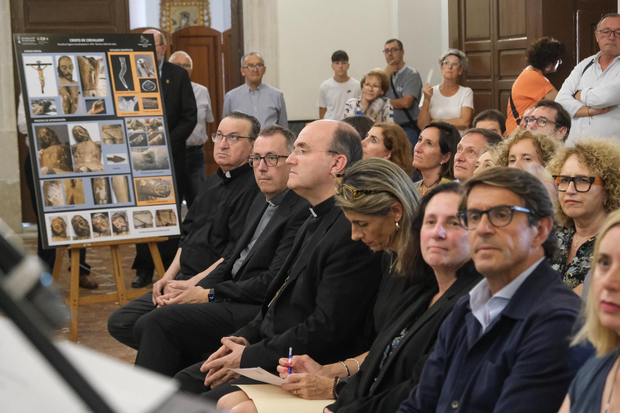 Así ha sido la presentación y bendición del restaurado Cristo de la Vida de Crevillent