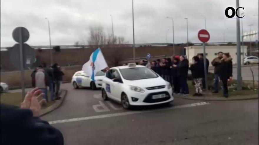 Más de un centenar de taxistas gallegos refuerzan la protesta del sector en Madrid