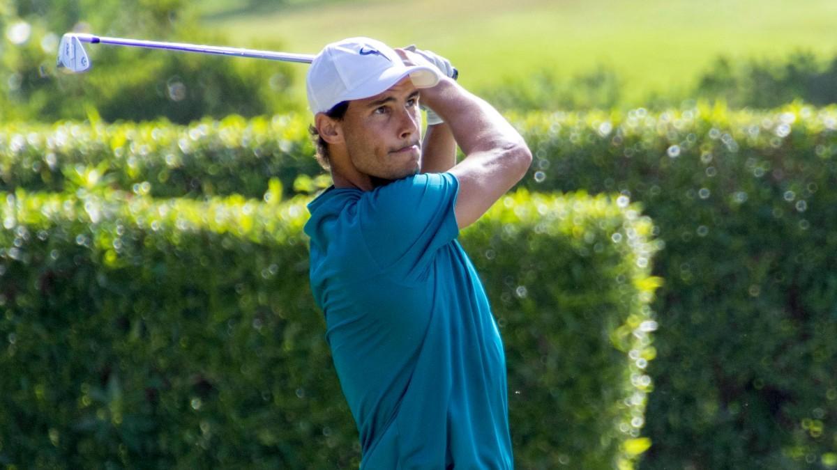 El tenista Rafael Nadal en un torneo de Golf en foto de archivo de Cati Cladera