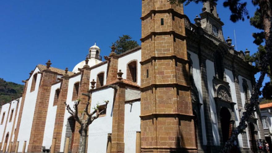 Teror solicita ayuda para pintar la fachada de la Basílica del Pino