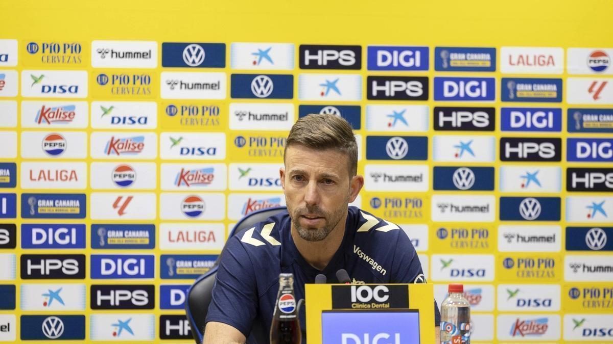 Luis García, en la sala de prensa de Barranco Seco.