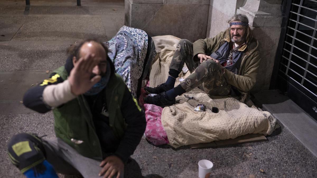 Dormir en la calle de Barcelona en plena ola de frio