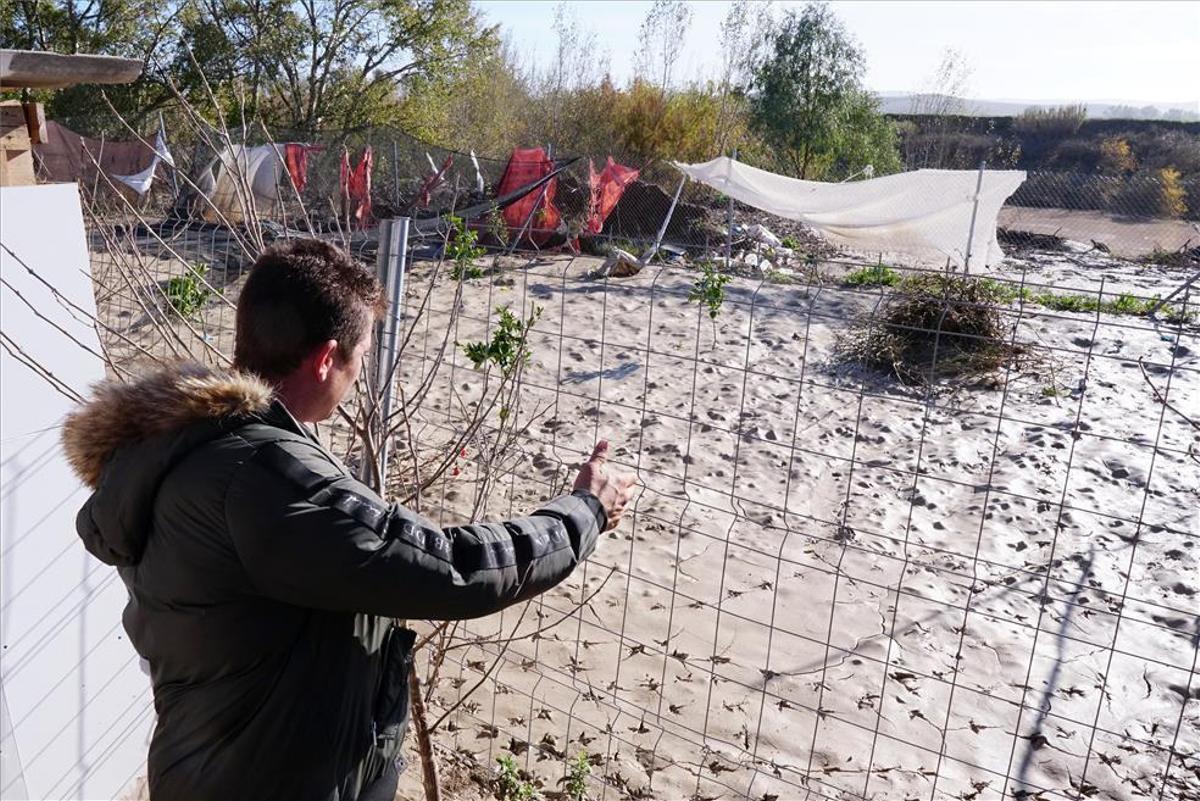 Urbanismo demolerá 14 viviendas ilegales situadas junto al río en Guadalvalle