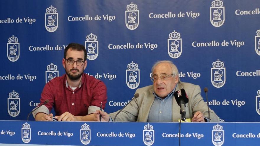 El coordinador de la Clásica de Vigo y el edil de Cultura. // FdV