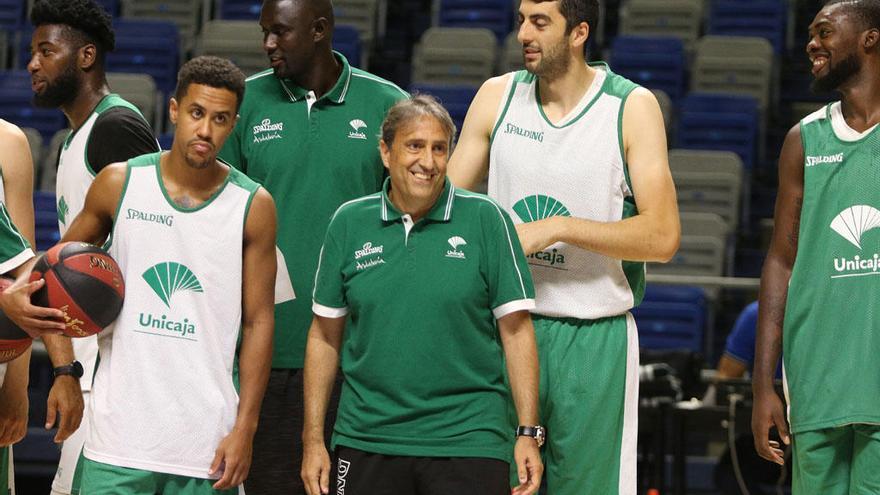 Casimiro, en primer término, con Roberts, Shermadini, Ndong y Lessort.