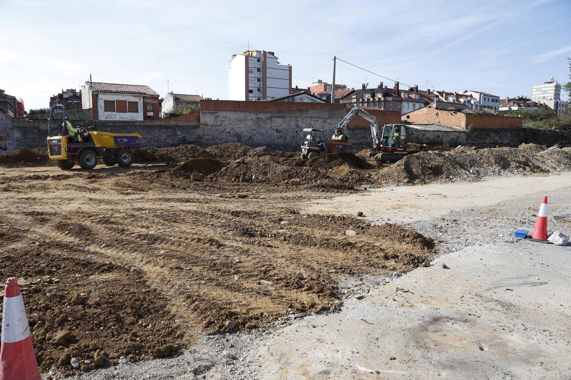 Así avanzan los trabajos en los terrenos de Naval Gijón (en imágenes)
