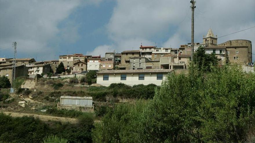 El ayuntamiento de El Frago da móviles a los mayores para mejorar su asistencia