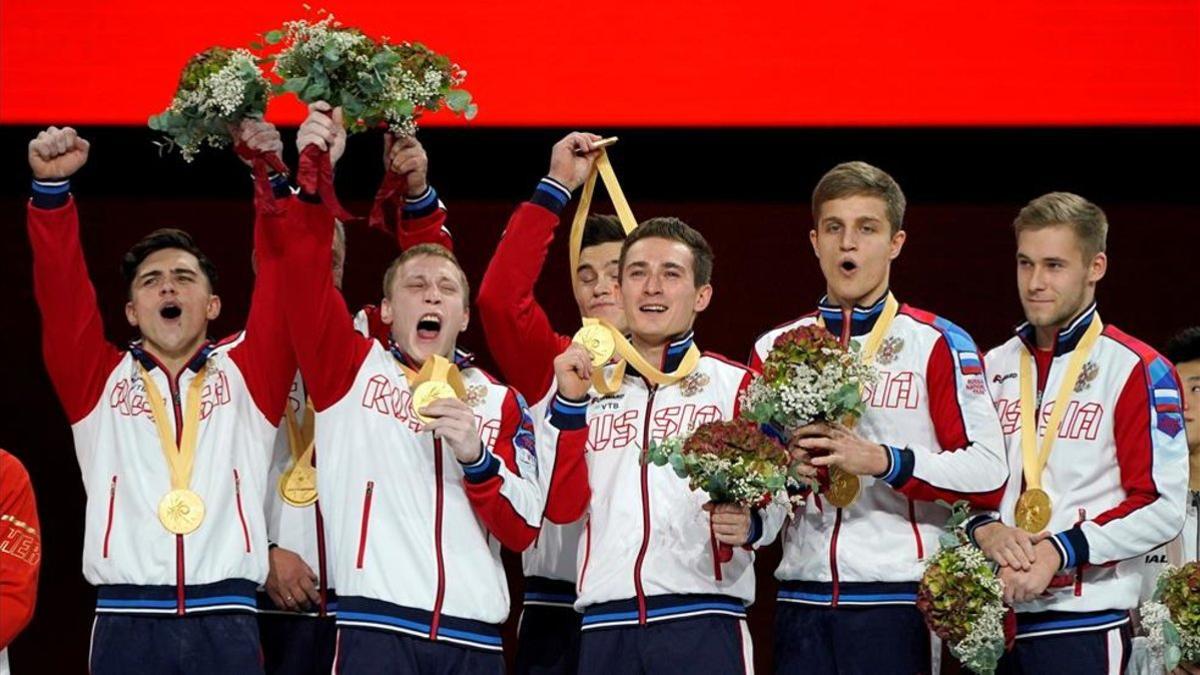 Los integrantes del equipo ruso celebran su victoria