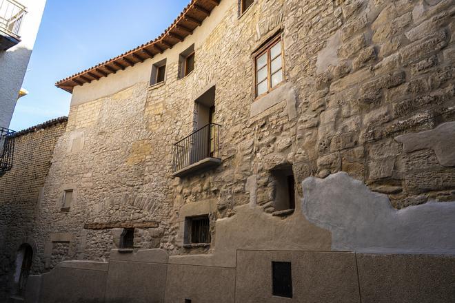 Arquitectura típica en las calles de Graus, Huesca.