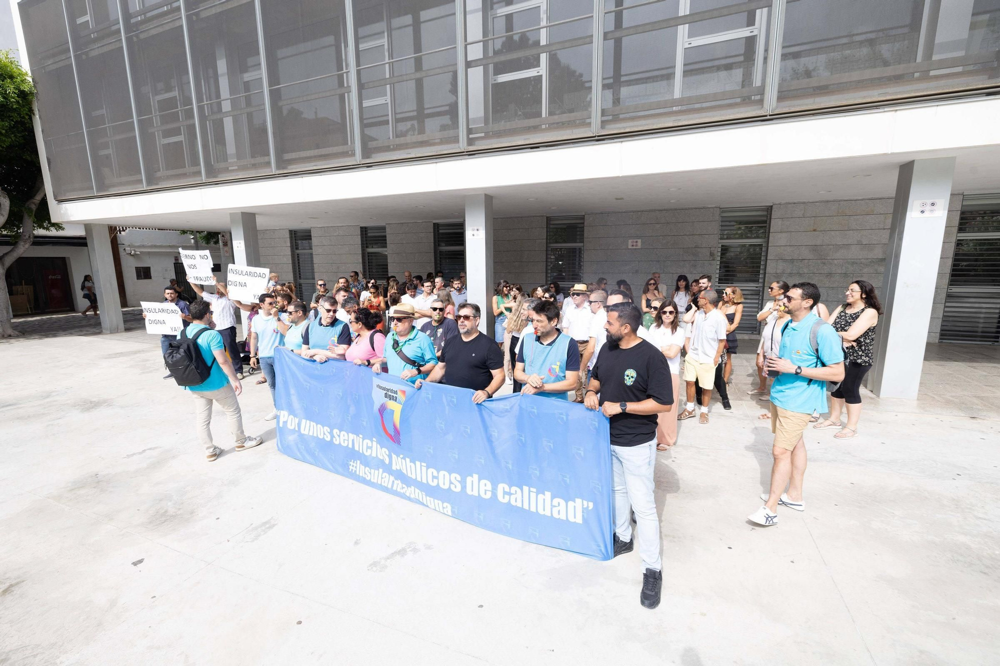 Concentración de funcionarios en Ibiza