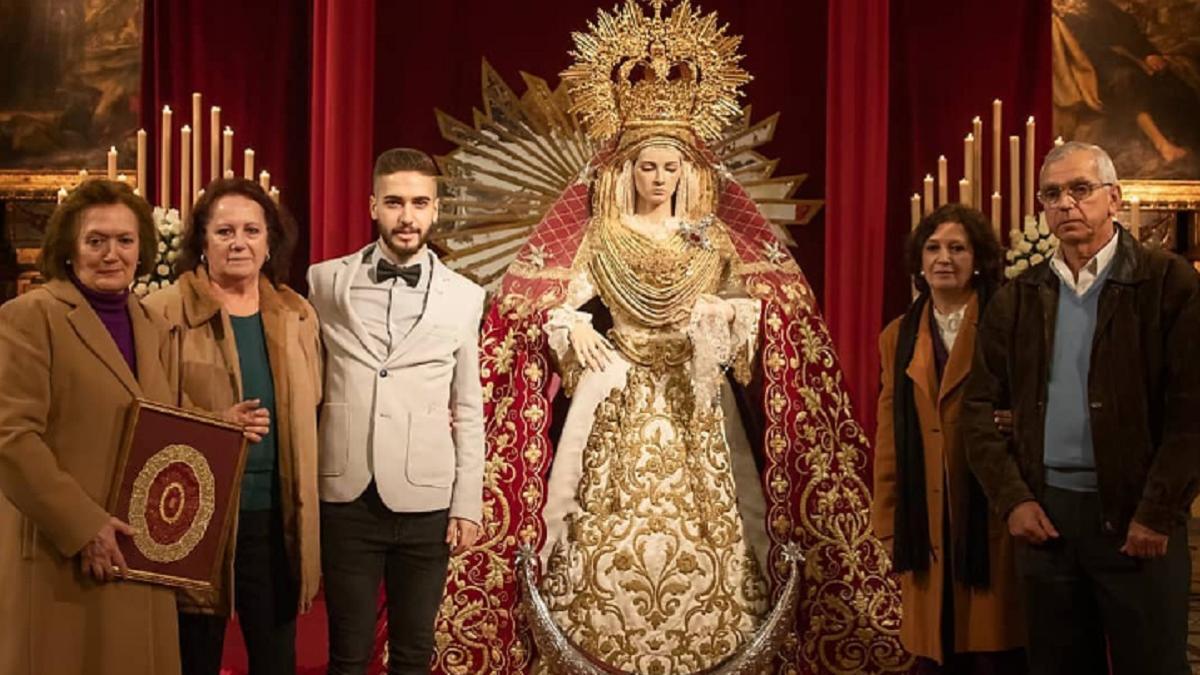 Imagen de la cuenta de Instagram de José Antonio Álvarez Unquiles (tercero por la izquierda), el día de la presentación de la imagen de la Virgen de Regla.