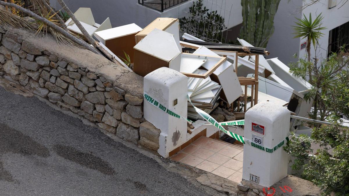 Las imágenes del derrumbe que dejó dos trabajadores heridos en Santa Eulària