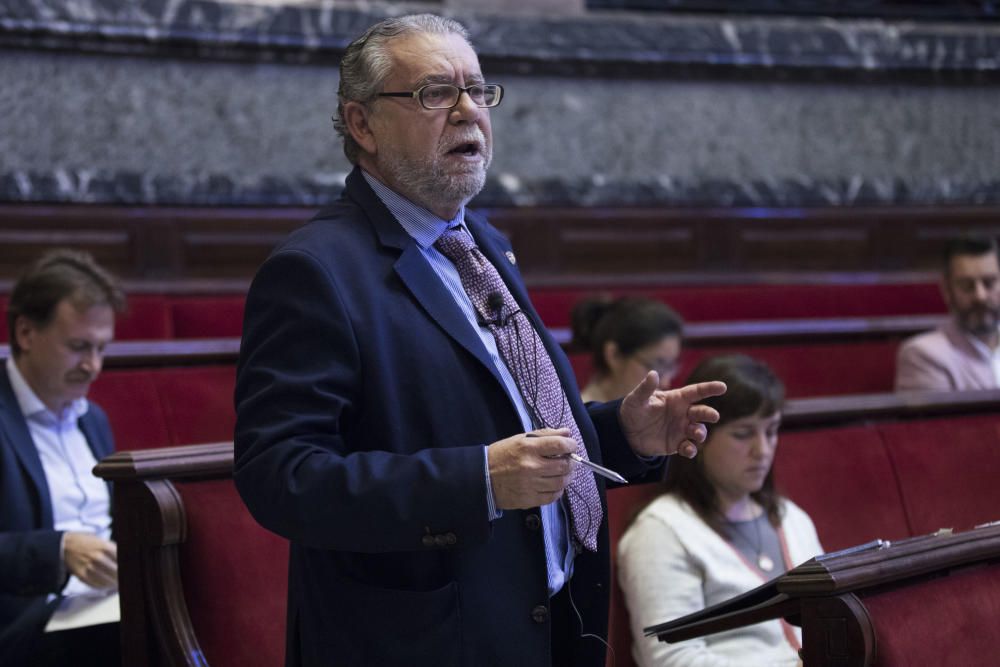 Ramón Vilar durante un pleno del Ayuntamiento de València