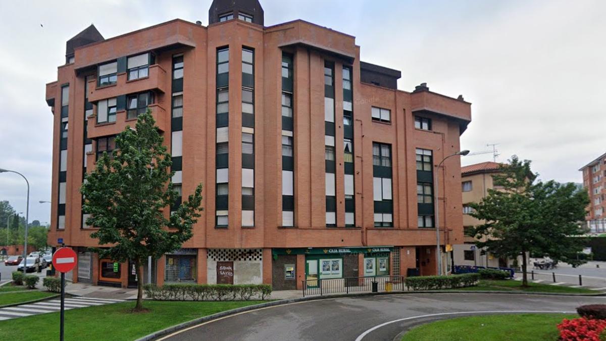 La oficina de la Caja Rural en la que tuvo lugar el atraco.