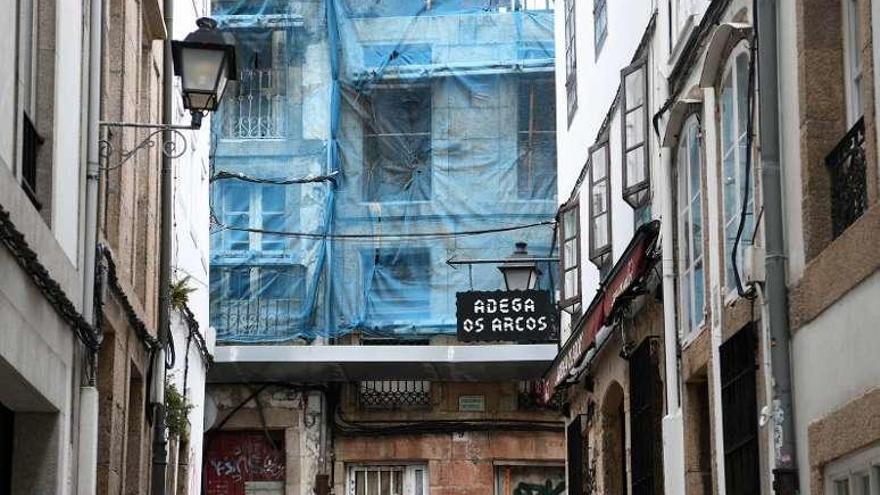 Edificio en ruinas en la calle Zapatería, en la Ciudad Vieja.