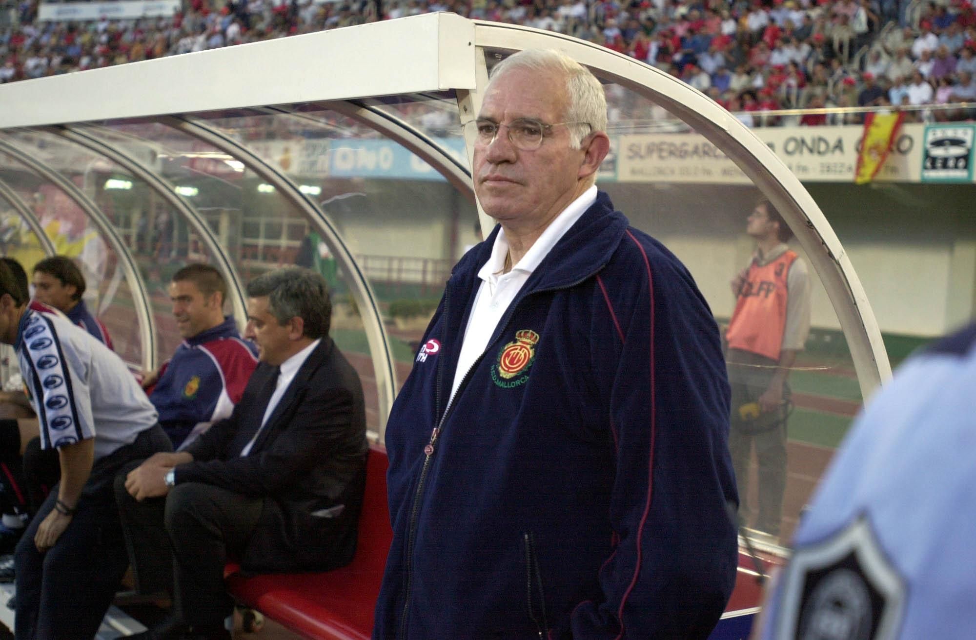 En imágenes: Se cumplen 24 años del descenso del Oviedo a Segunda en Mallorca