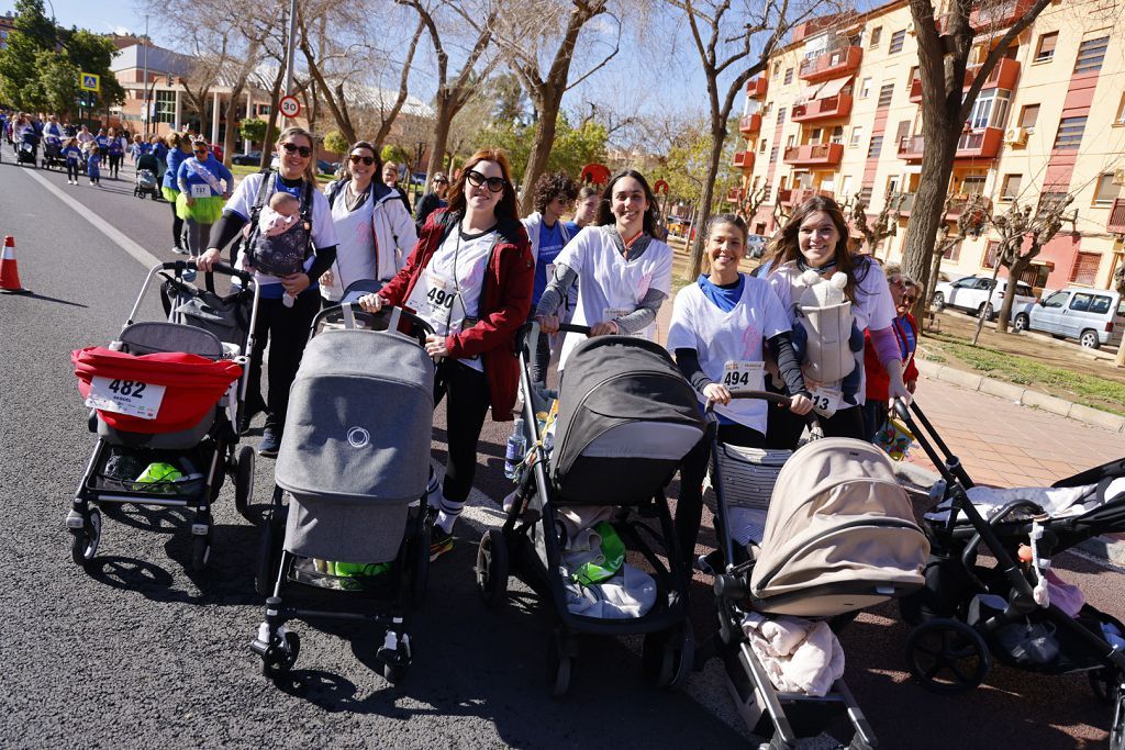 Imágenes del recorrido de la Carrera de la Mujer: avenida Pío Baroja y puente del Reina Sofía (II)