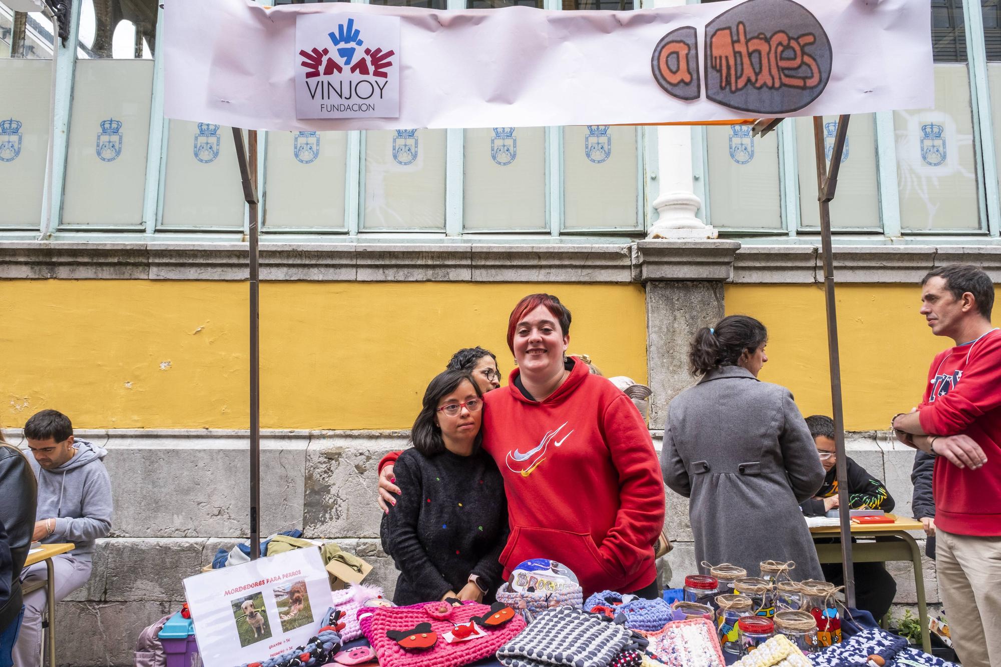 En imágenes: Mercados de Cooperativas y Asociaciones Educativas Asturianas en el Fontán