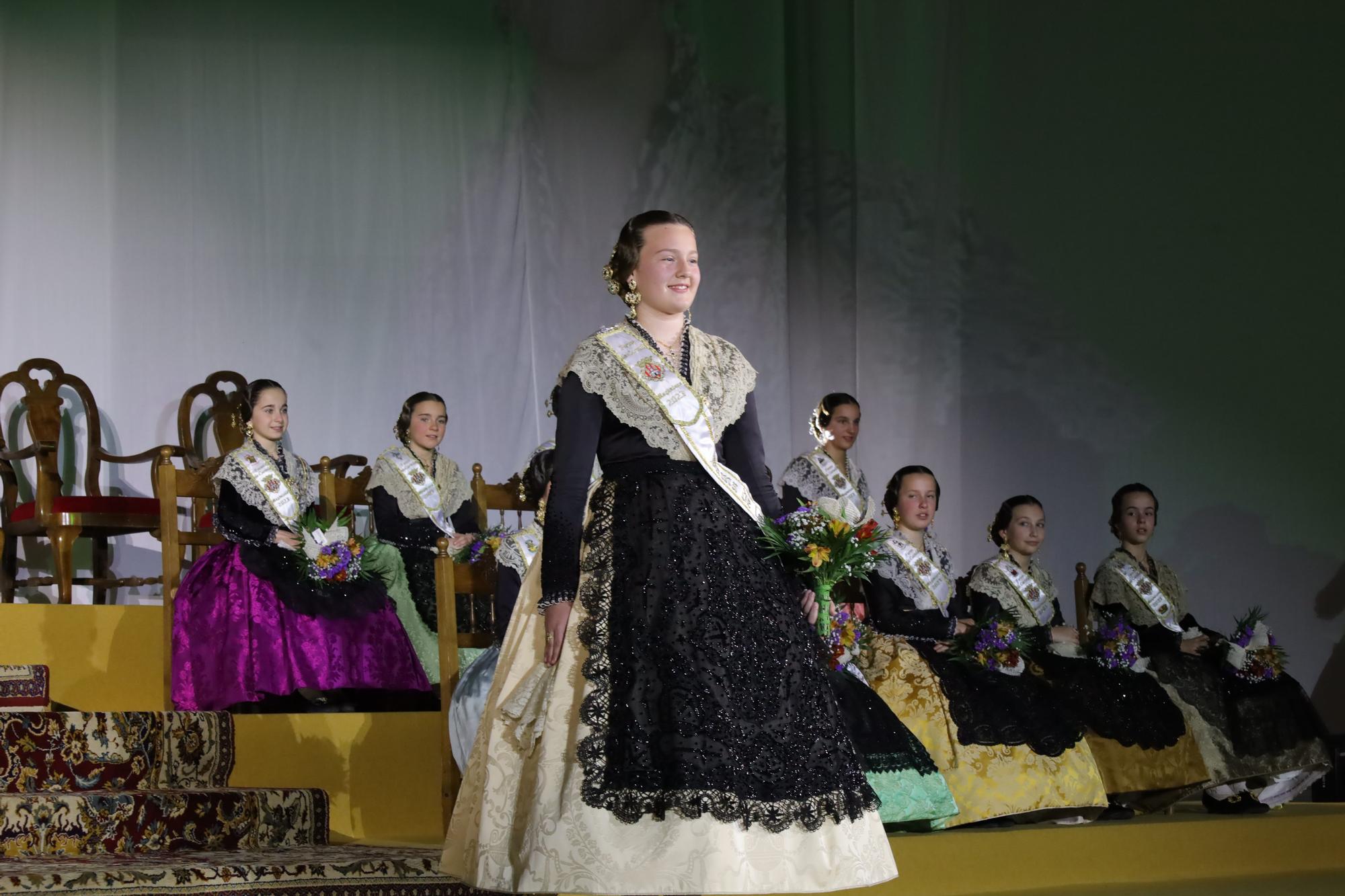 Galania a la reina infantil de las fiestas de la Magdalena