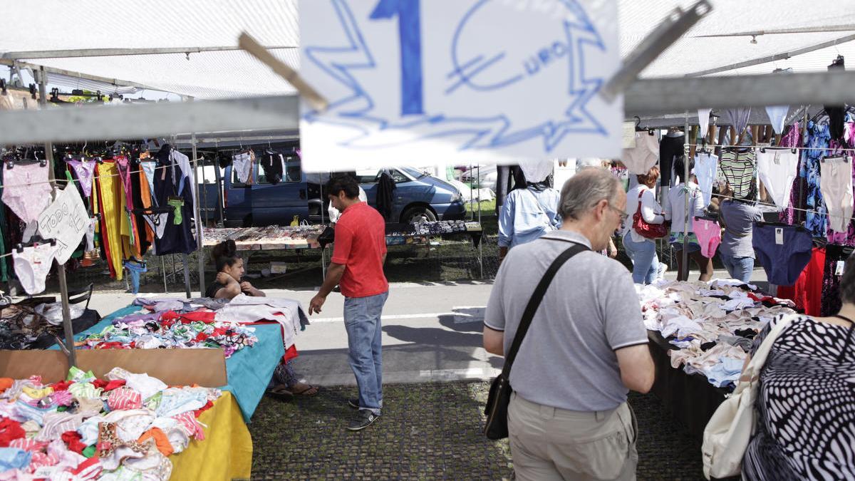 El rastro reinicia su actividad el domingo con el cien por cien de los puestos