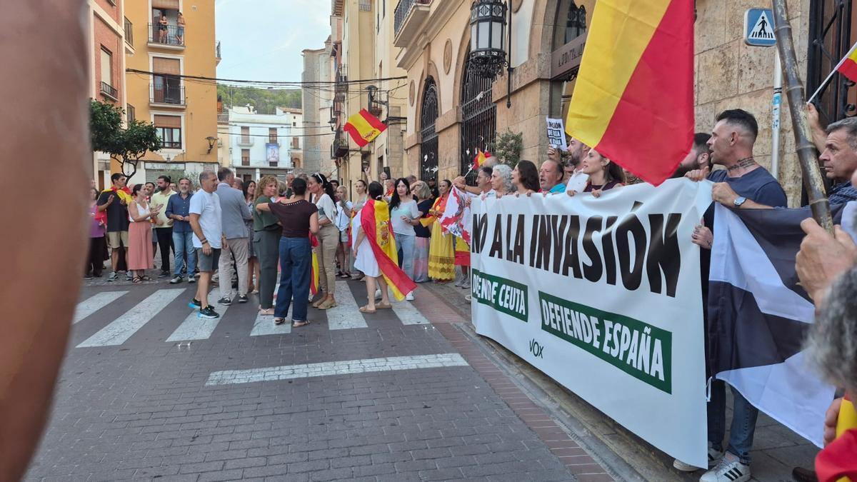 Masivas concentraciones en Sagunt y Port de Sagunt en apoyo a Ceuta Masivas concentraciones en Sagunt y Port de Sagunt en apoyo a Ceuta