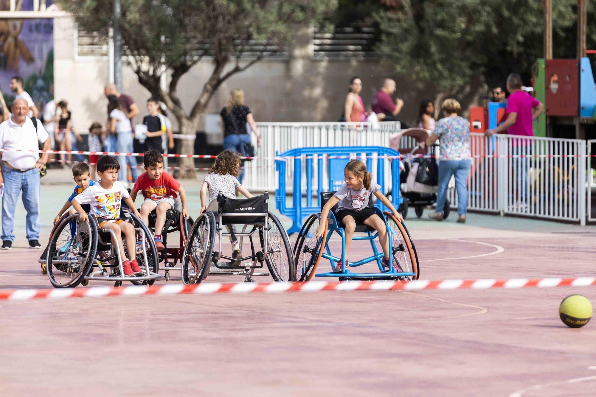 Así ha sido el día del deporte adaptado en el CEIP Tomás de Villaroya