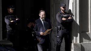 El Suprem manté a la presó Ábalos i Koldo, perquè el «cabal d’indicis» contra ells «no deixa de créixer amb cada nova informació»